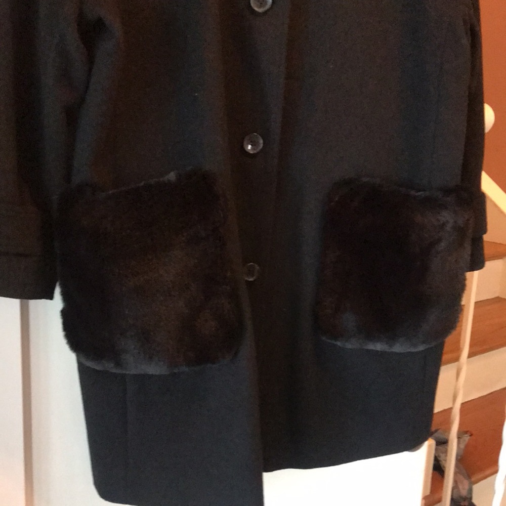DKNY walker coat with faux fur patch pockets, worn once! - Picture 3 of 8